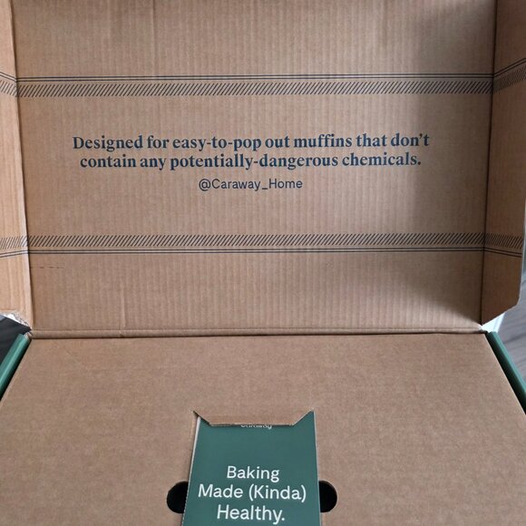 NEW Caraway 12 Cup Muffin Pan in Sage Green. - Picture 6 of 6